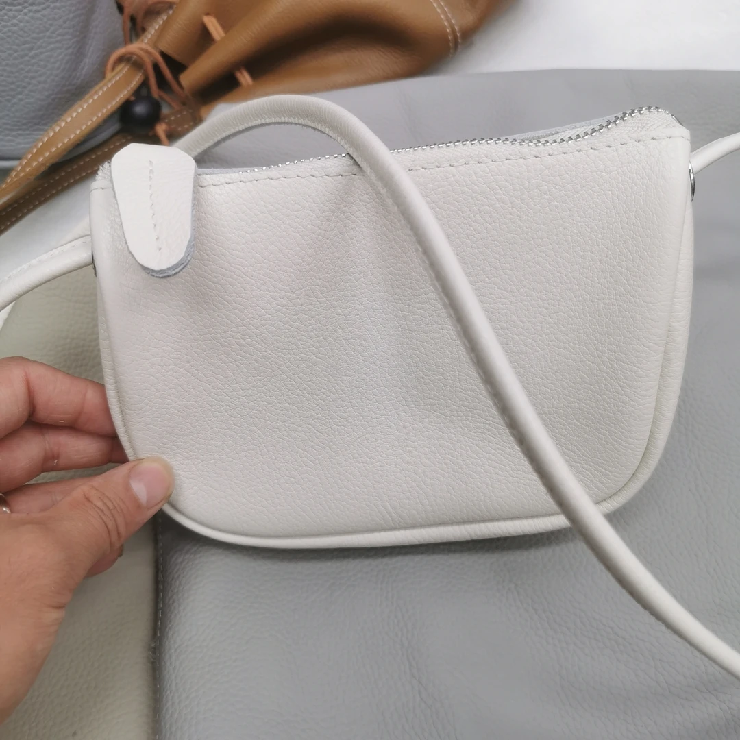 全头牛简约通勤马鞍包斜挎包手机包底宽19高13厚6CM