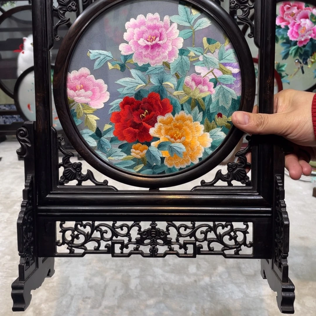 刺绣非遗传承摆件