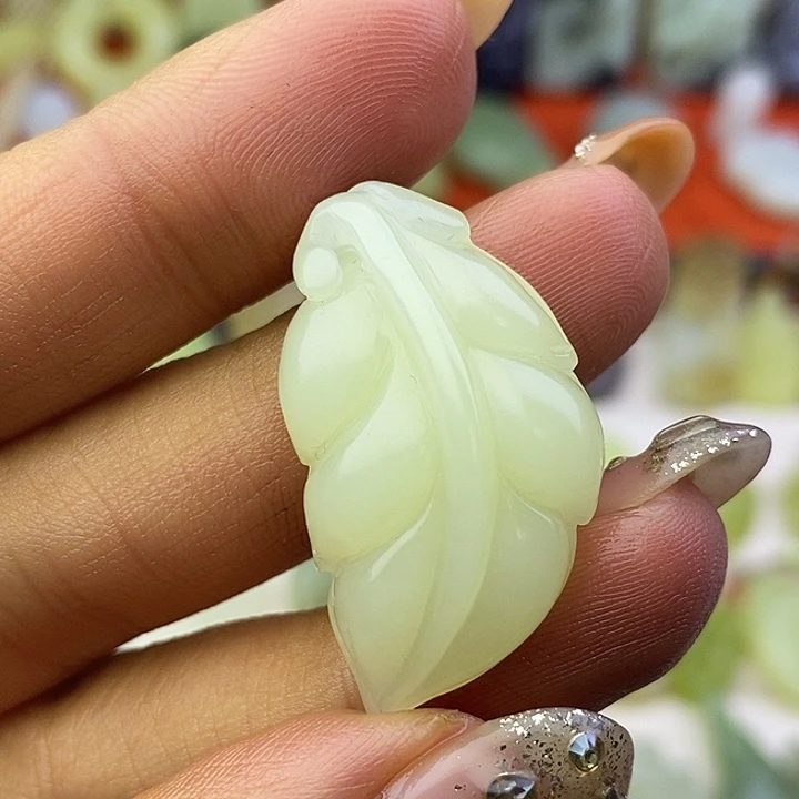 和田玉未镶嵌颈饰福利