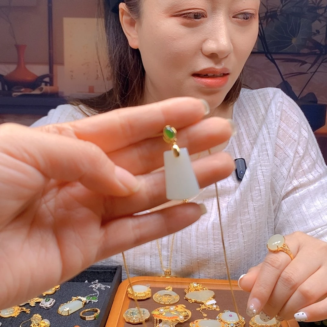 和田玉银S925镶嵌颈饰