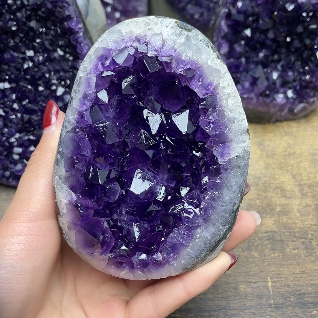 紫晶未镶嵌大型摆件（非配饰）