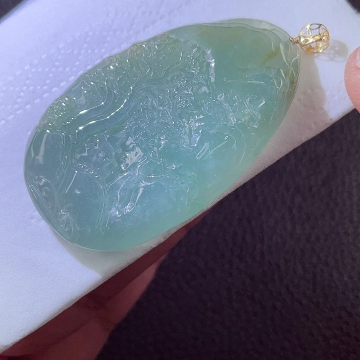 翡翠18K金镶嵌颈饰翡翠