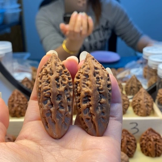 桃核把件瓜条楸子