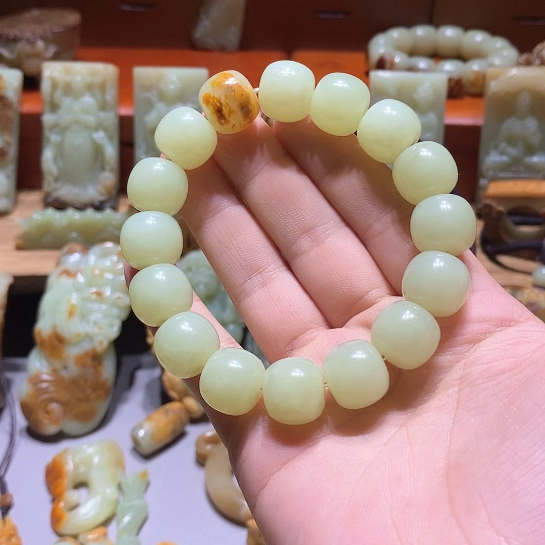 岫岩河磨玉（透闪石质玉）珠宝奇石未镶嵌墨*