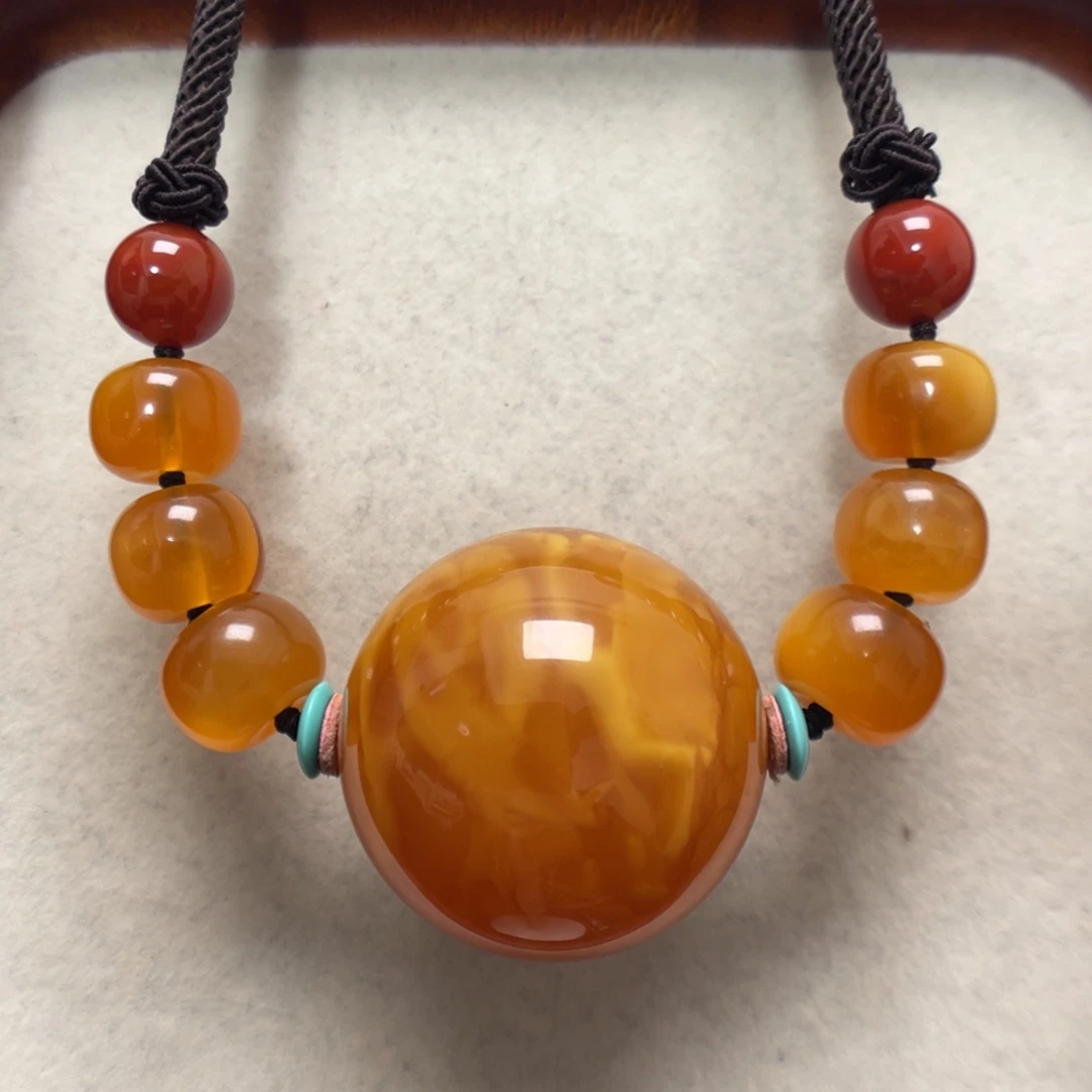 蜜蜡未镶嵌项链锁骨