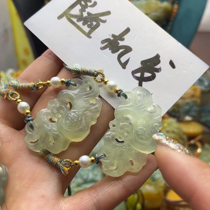 蛇纹石玉合金颈饰