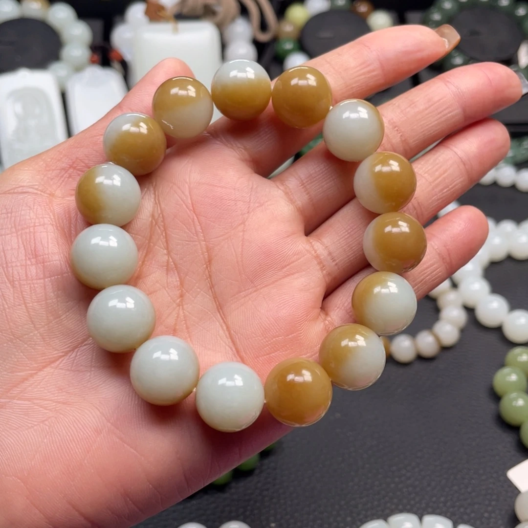 钰***你和田玉未镶嵌手链