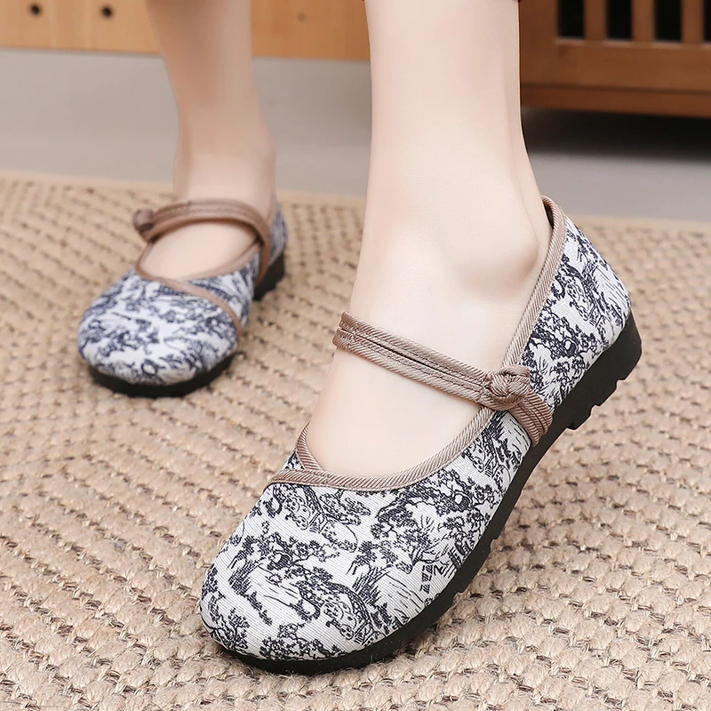 老北京布鞋女鞋民族风绣花鞋中老年妈妈鞋老太太鞋软底舒适奶奶鞋