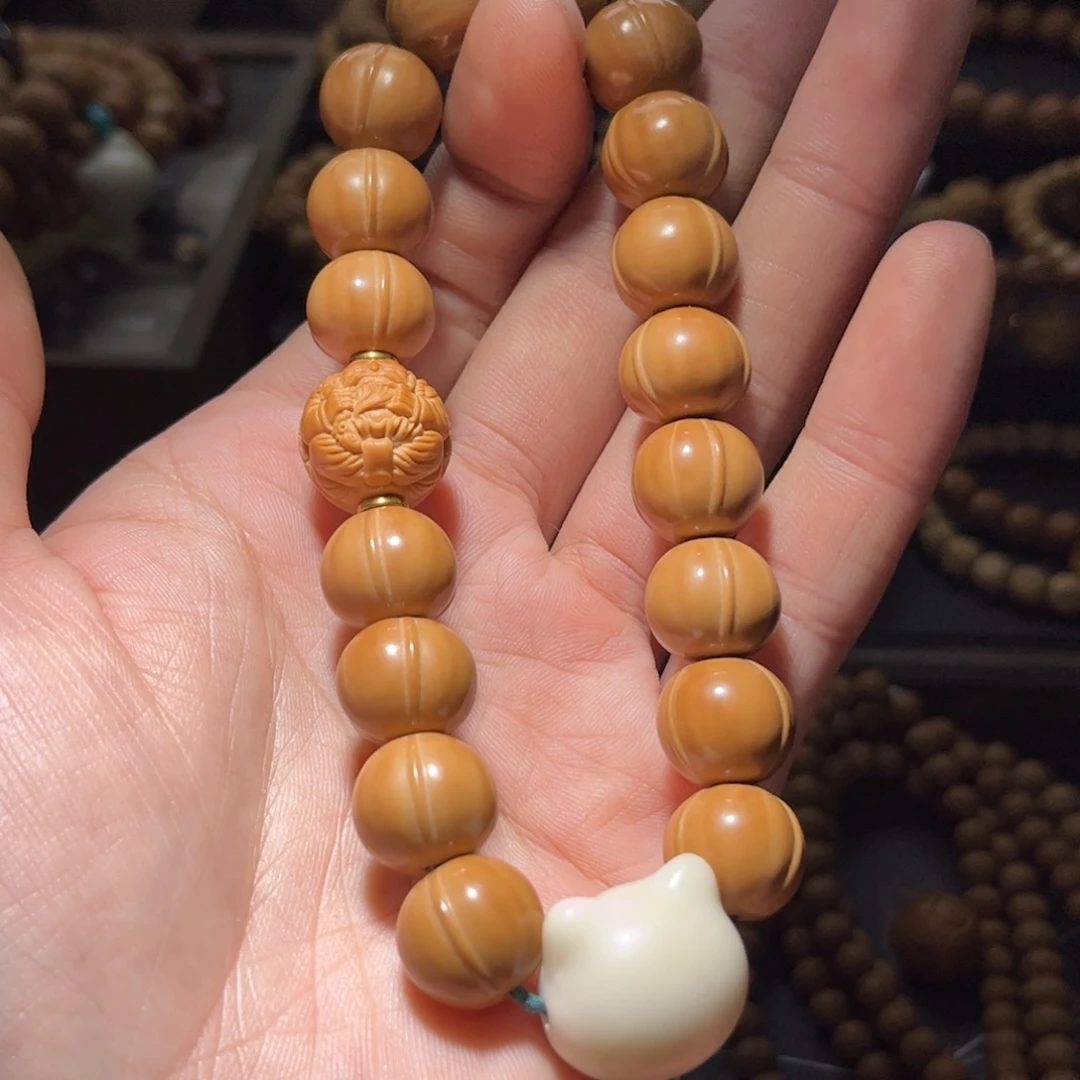 猴头核桃吊坠鲨鱼小胖全品无瑕无药