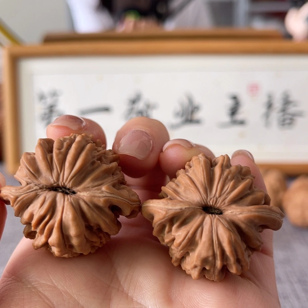 文玩核桃吊坠锅****38四座楼