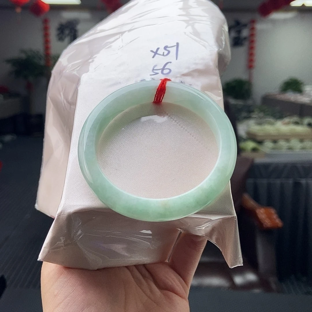 翡翠手镯未镶嵌拍一发一