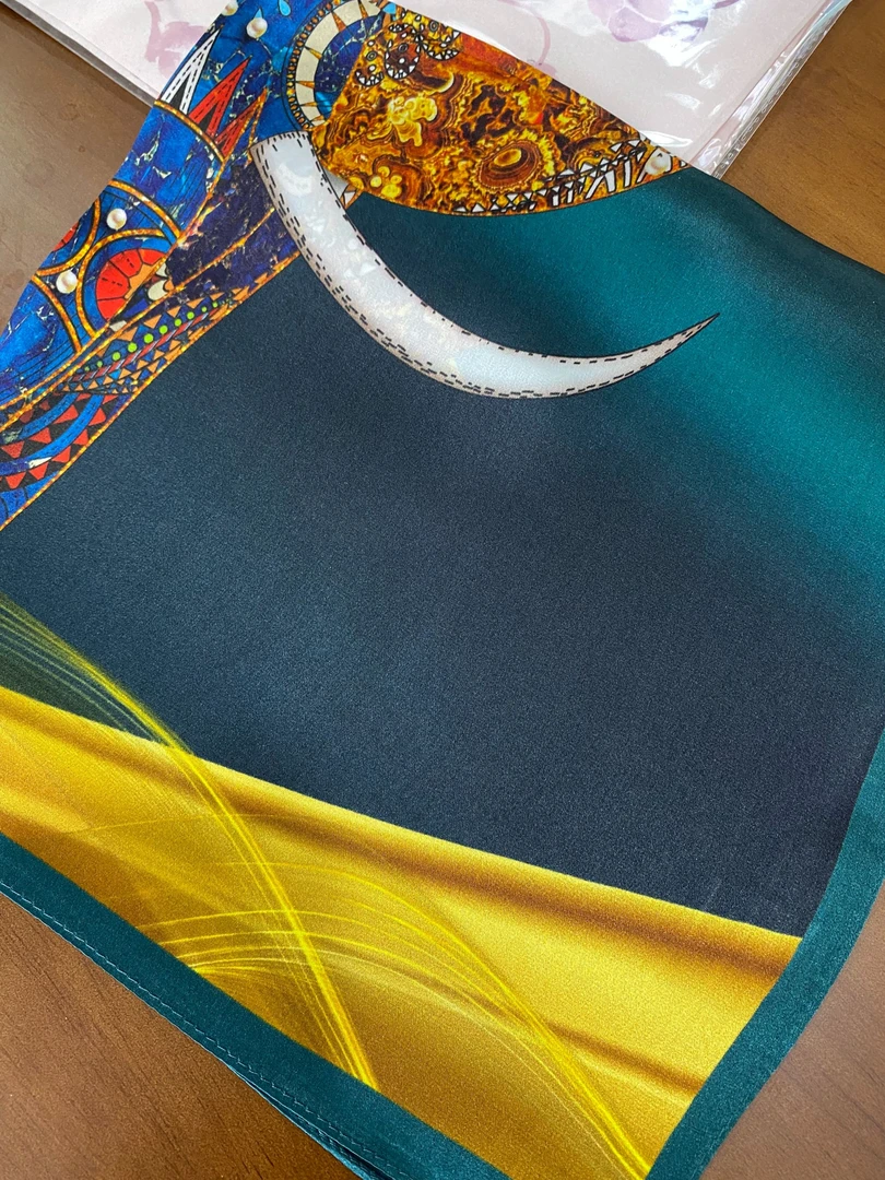 真丝方巾 高档桑蚕丝女士小丝巾 百搭气质款防风复古女装配饰