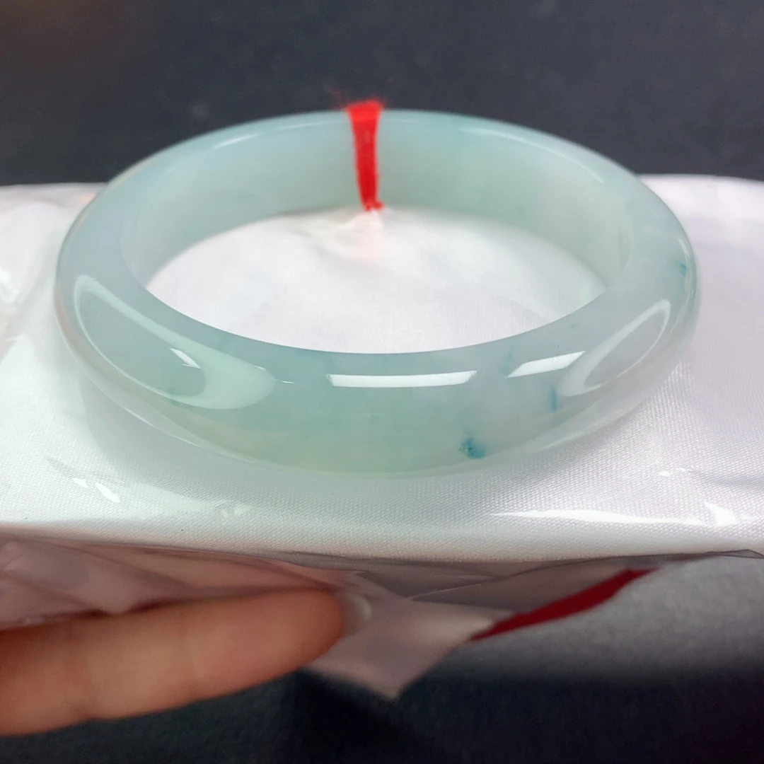 翡翠手镯未镶嵌（31号）