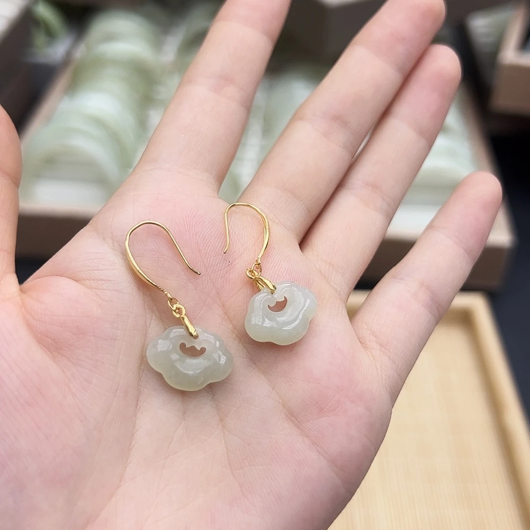 和田玉银S925镶嵌耳饰