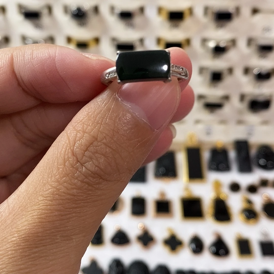 翡翠未镶嵌手链墨翠
