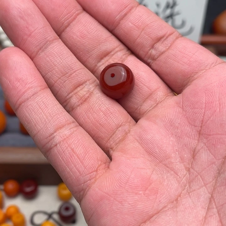 蒙***芝琥珀未镶嵌裸石蜜蜡墩子