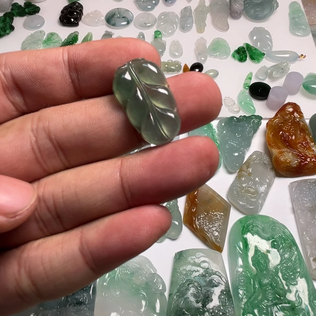 翡翠未镶嵌颈饰天然翡翠