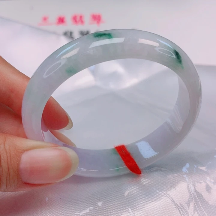 翡翠未镶嵌手镯（贵妃镯）52圈