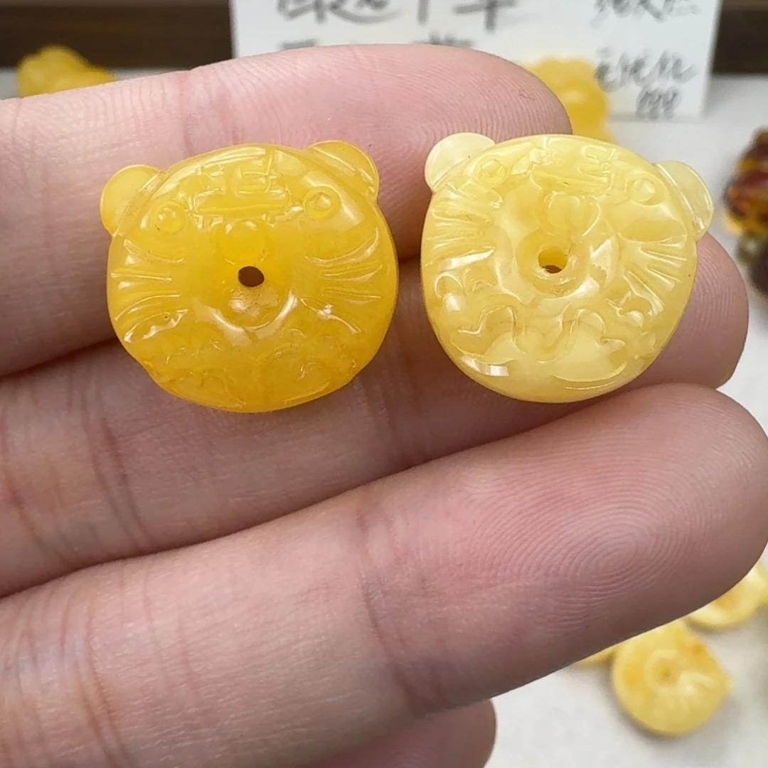 蜜蜡未镶嵌珠宝奇石全品一对