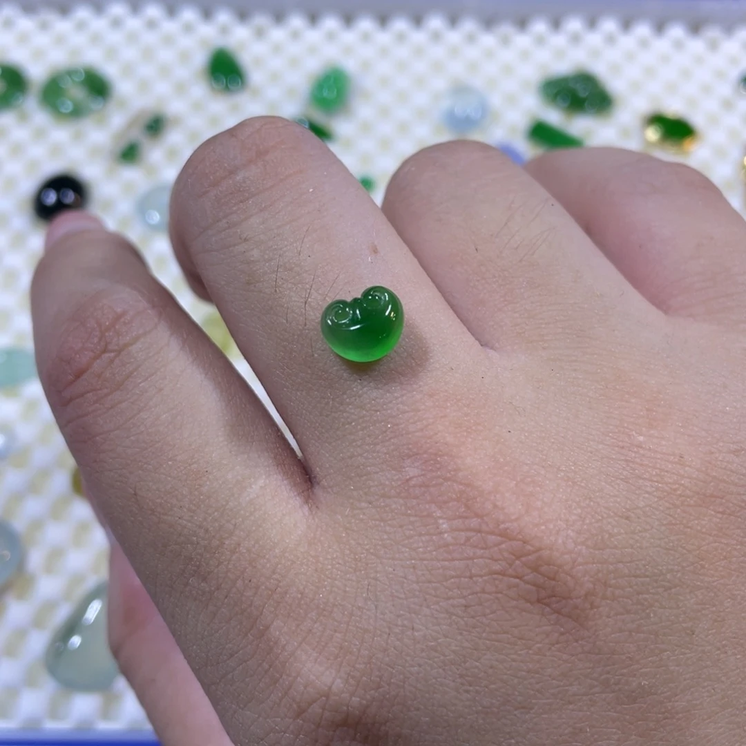 未镶嵌定制翡翠如意头