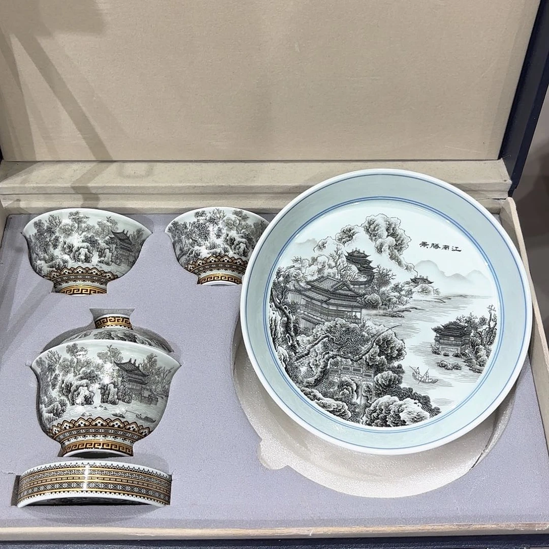 瓷片景德镇瓷器精品陈列