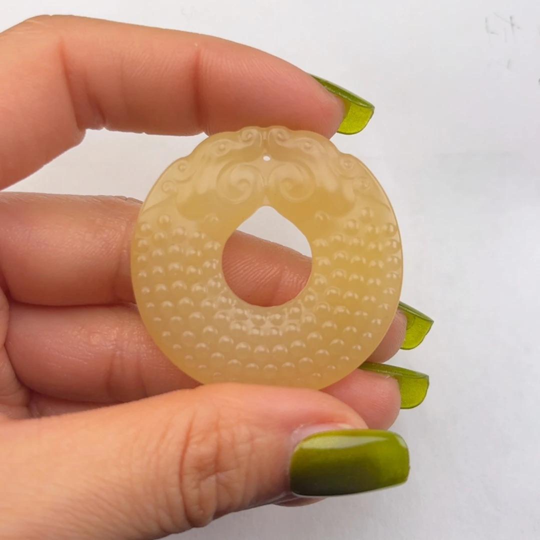 石英质玉黄蜡石吊坠未镶嵌春*堂