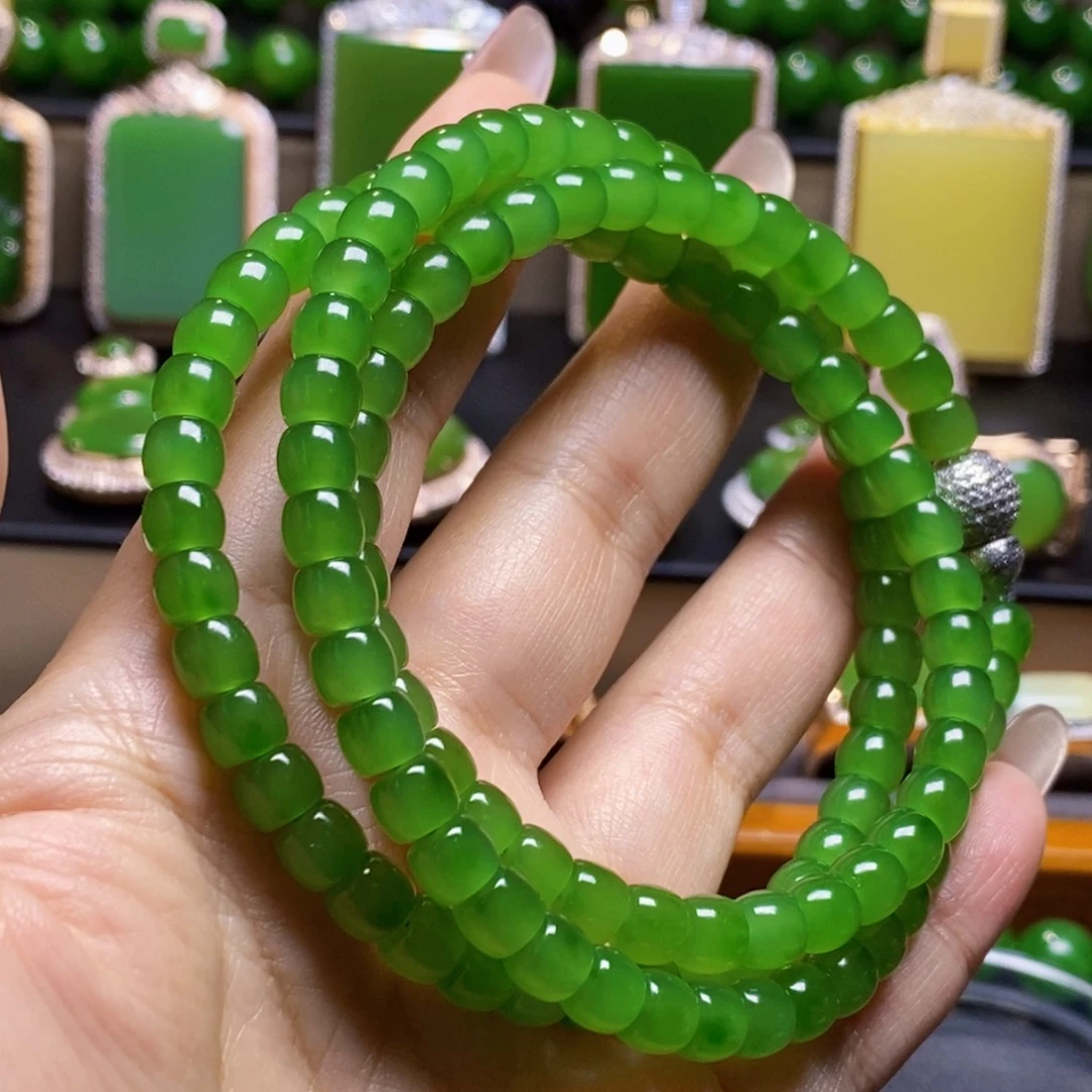 李***磊和田玉未镶嵌挂件