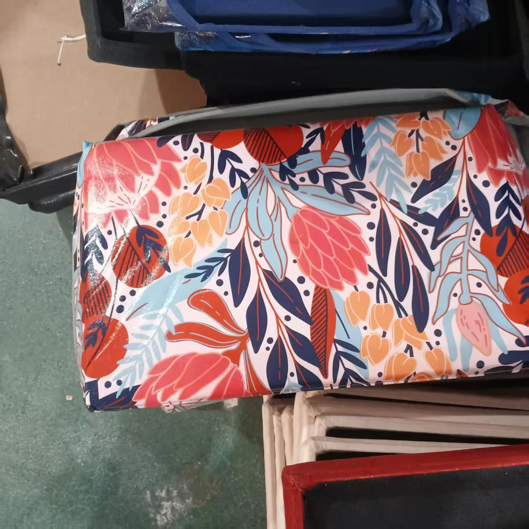 无盖红色树叶收纳盒发1个