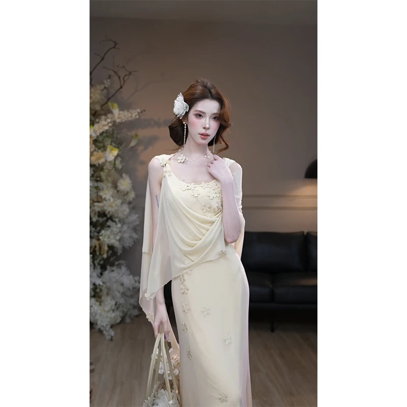 彼得潘大叔《弗蕾尔》法式小花朵装饰V领优雅弹力修身连衣裙