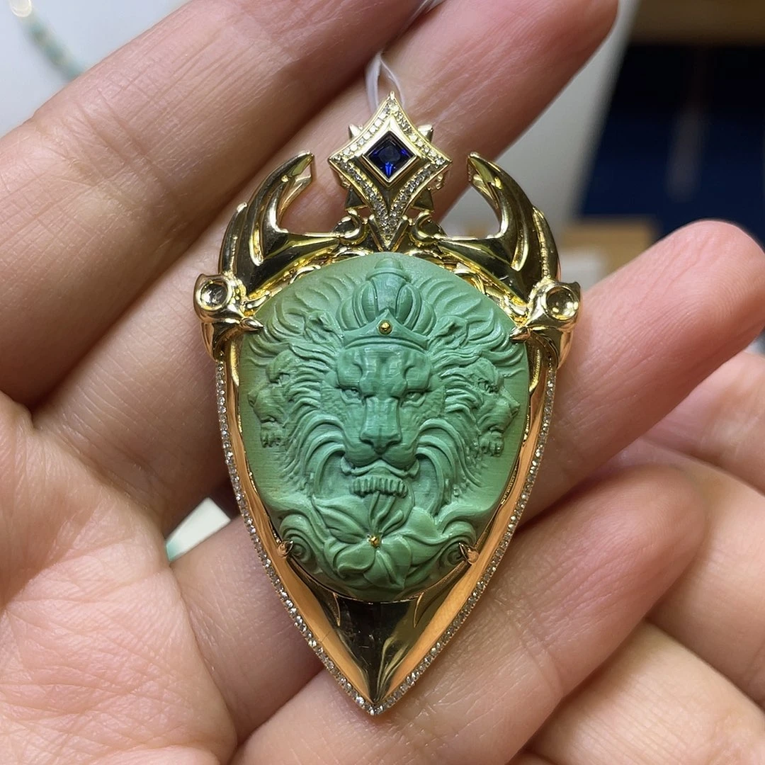 绿松石18K金镶嵌吊坠