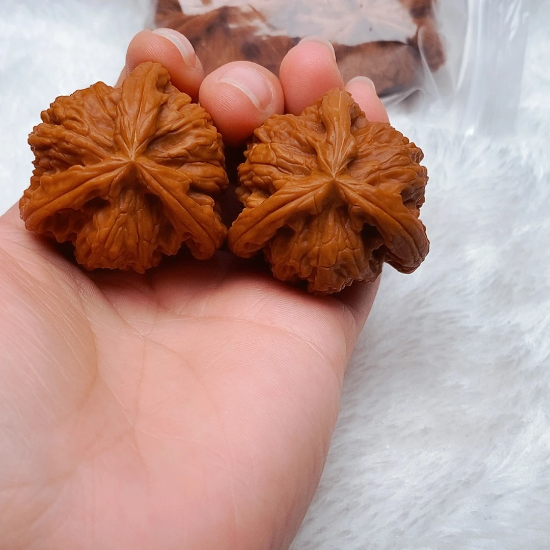 玄***明文玩核桃吊坠三棱