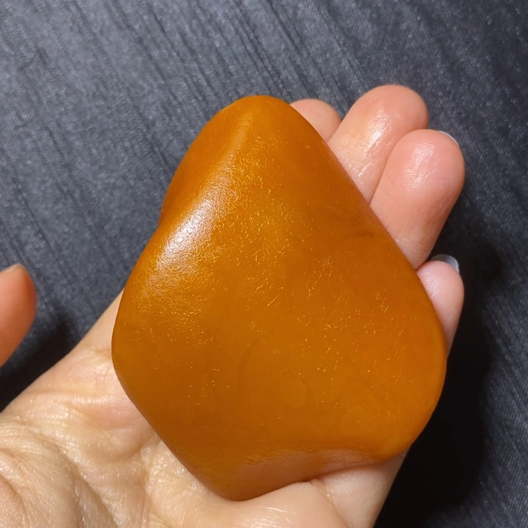 定制琥珀暗*行琥珀蜜蜡吊坠