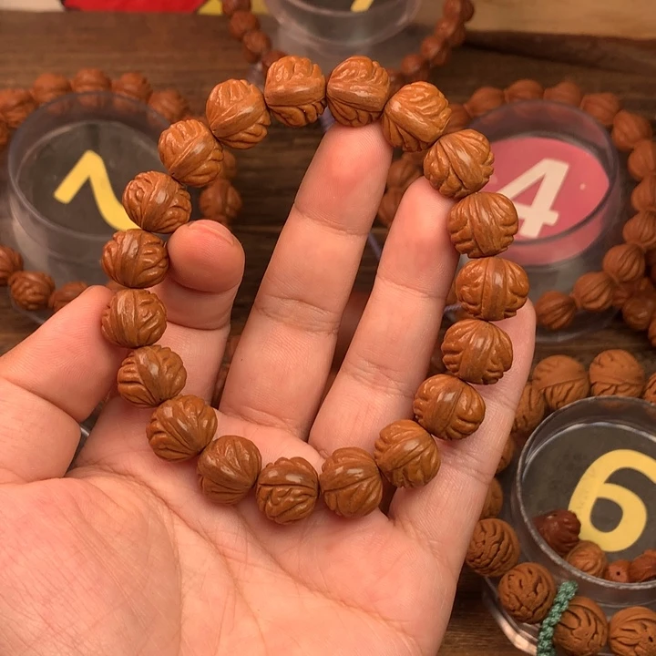 吊坠桃核14精工金豆手串