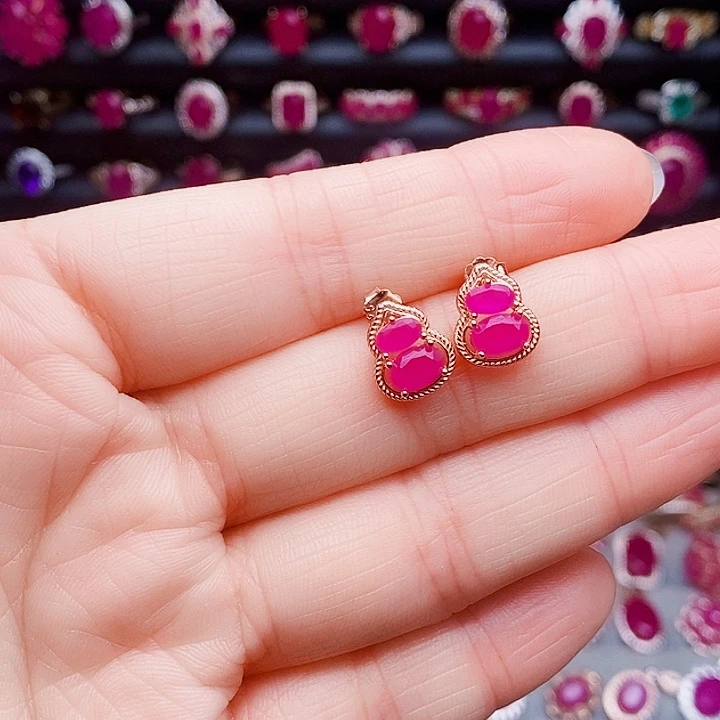 银S925镶嵌红宝石耳饰