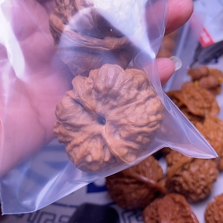 戈***猪吊坠文玩核桃蛤蟆