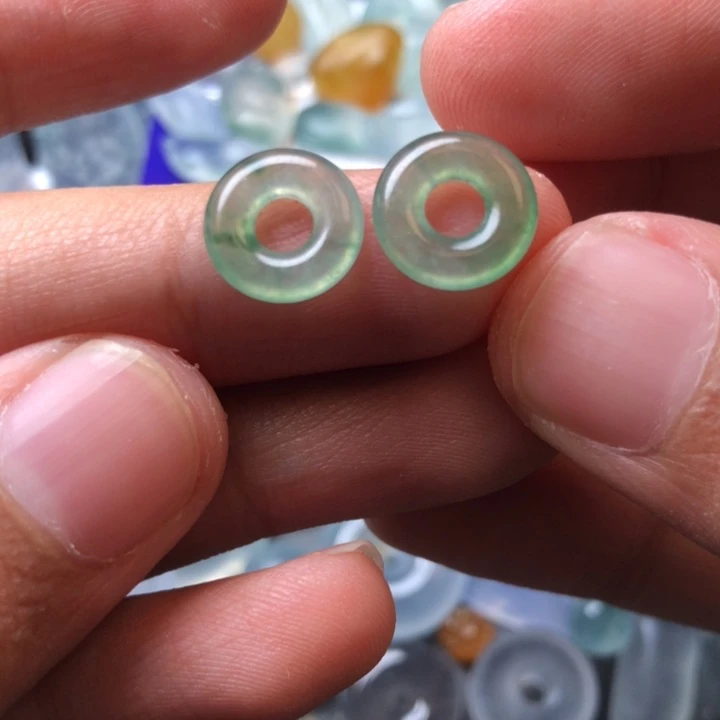 定制翡翠未镶嵌挂件