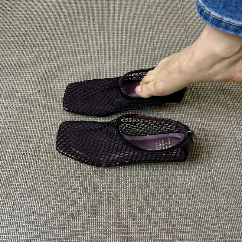 凉鞋女款网面黑色方头低跟凉鞋夏季透气镂空平底百搭舒适软底鞋