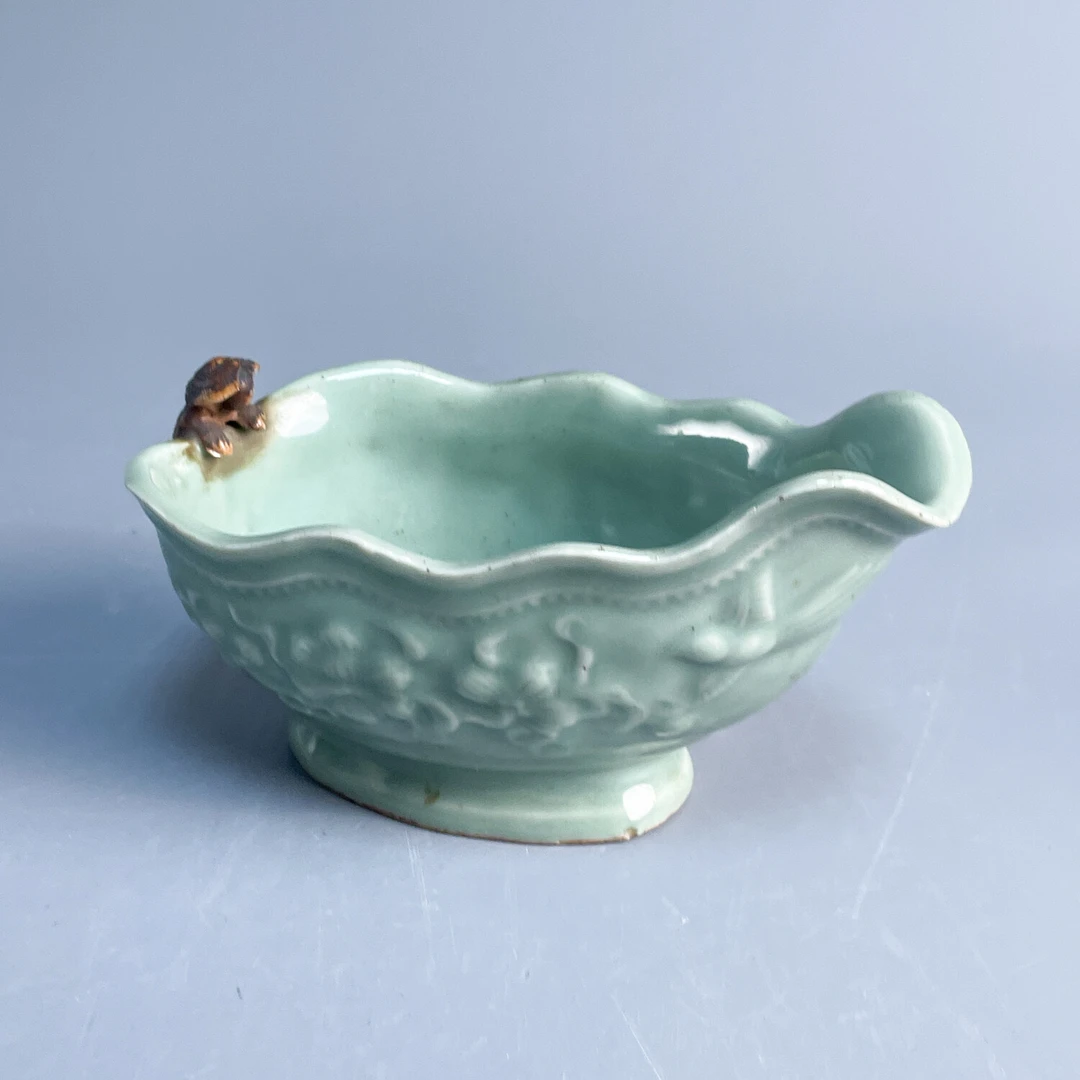 清乾隆东青釉模印水呈-M25LH008E19-05