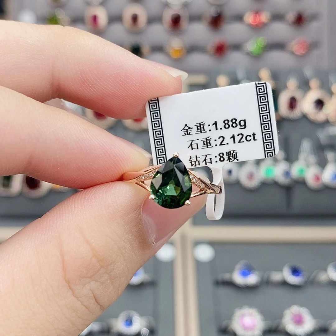 碧玺戒指18K金镶嵌2.12。