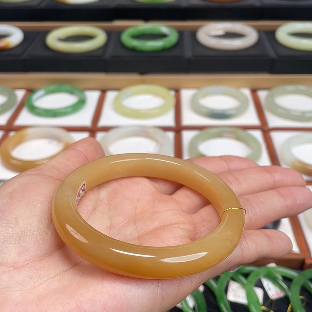 和田玉未镶嵌手镯-且末金糖