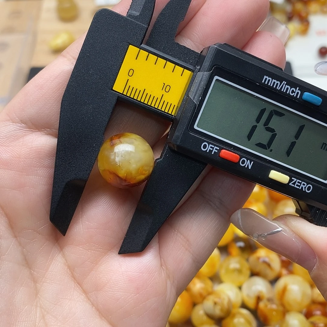 蜜蜡未镶嵌裸石蜜蜡1036