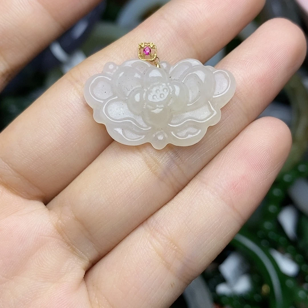 和田玉18K金镶嵌颈饰