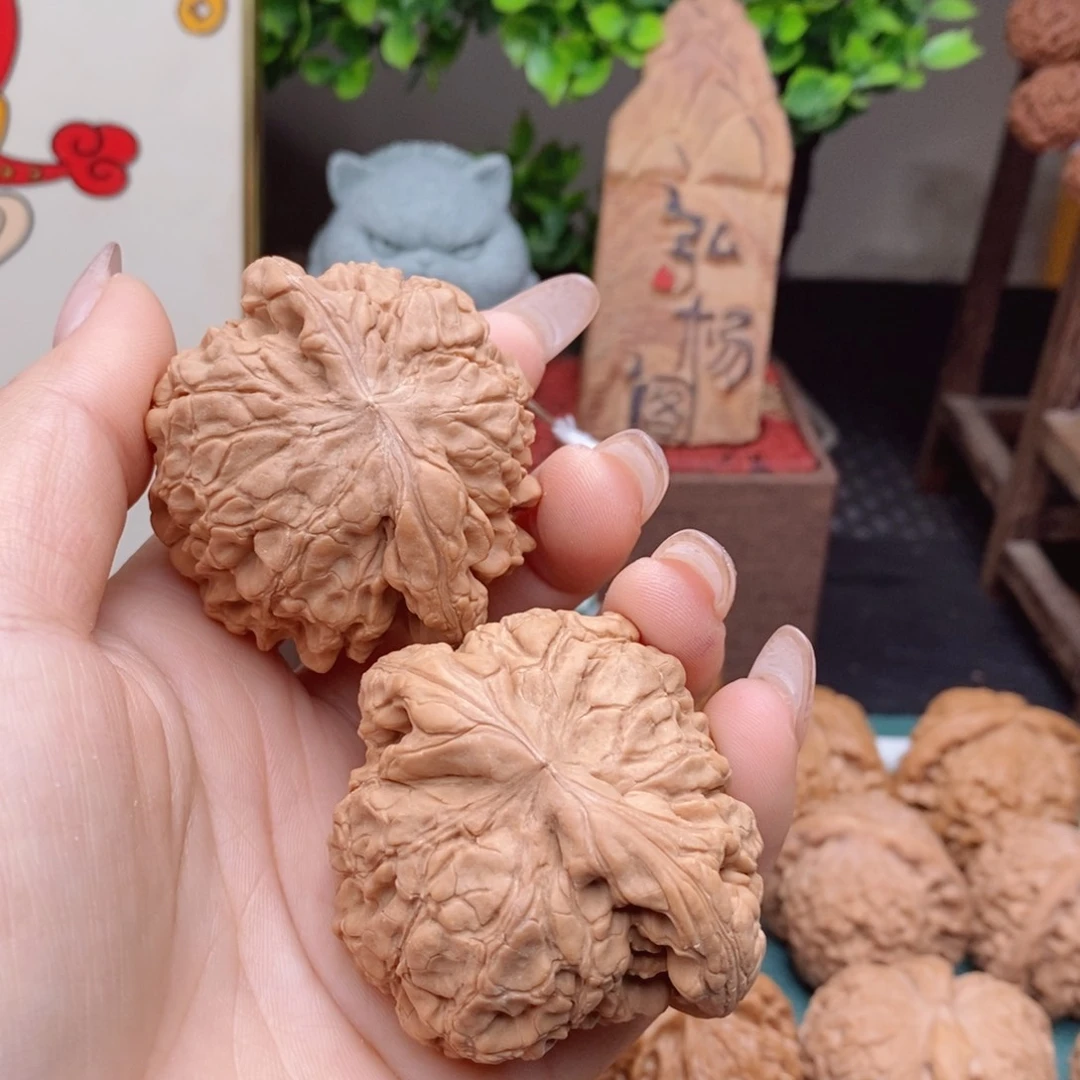 文玩核桃把件方*龙鼎