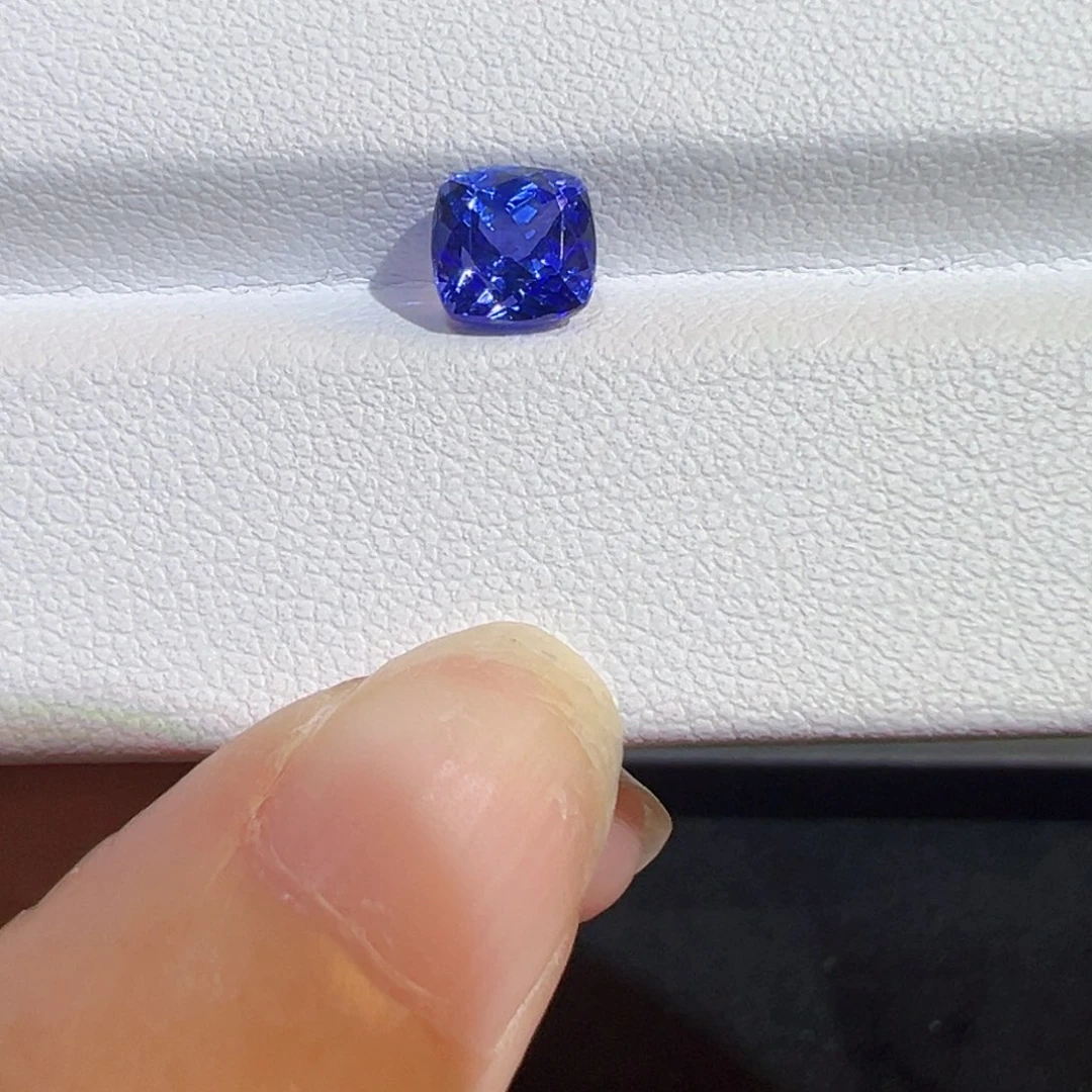 裸石未镶嵌坦桑石1.65ct枕形