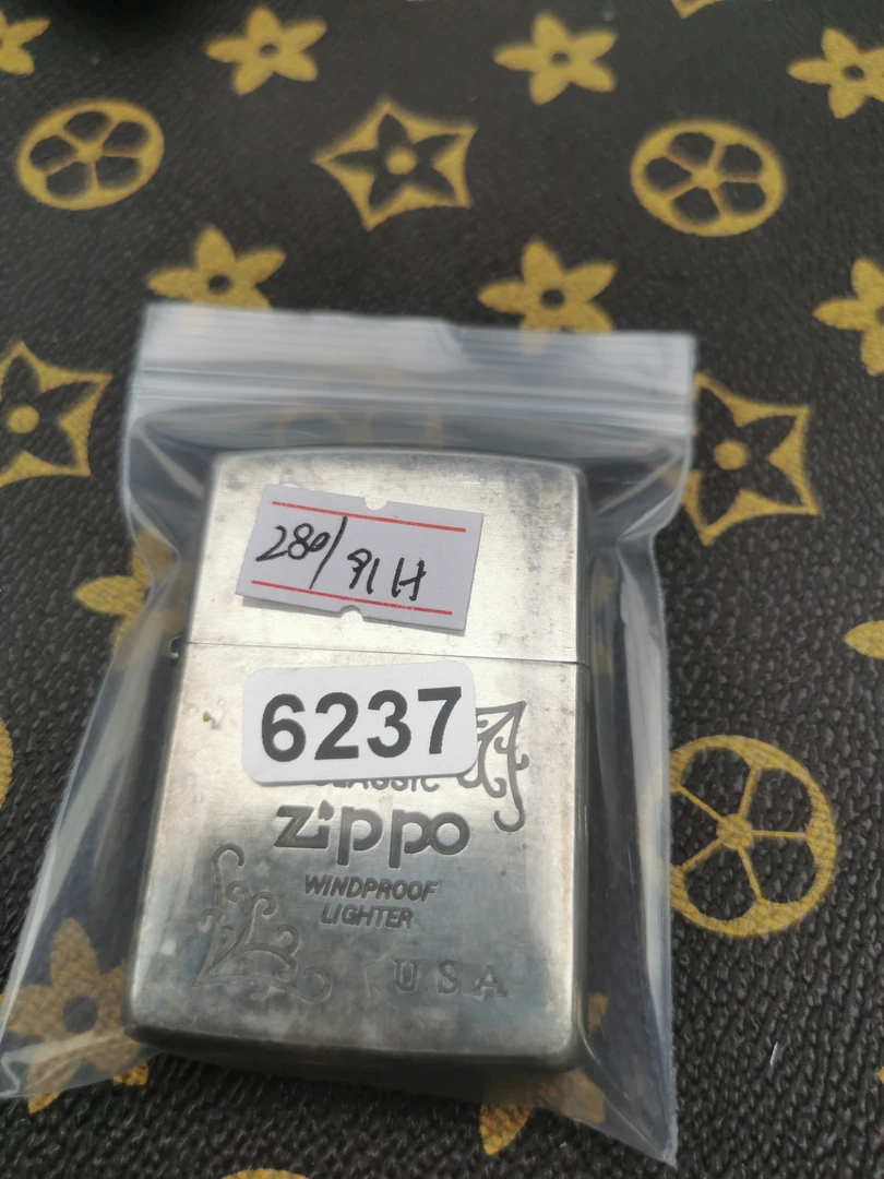 Zippo打火机回血91H镀银Z标-6237