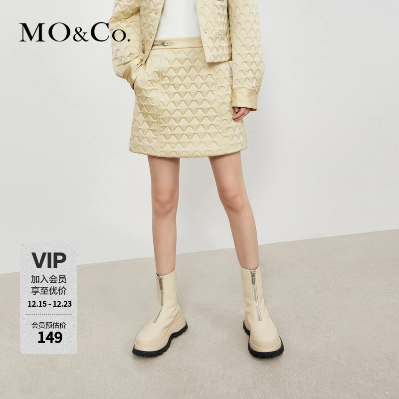 MOCO秋压纹夹棉短裙半身裙白色短款时尚女装MBB3SKTT11