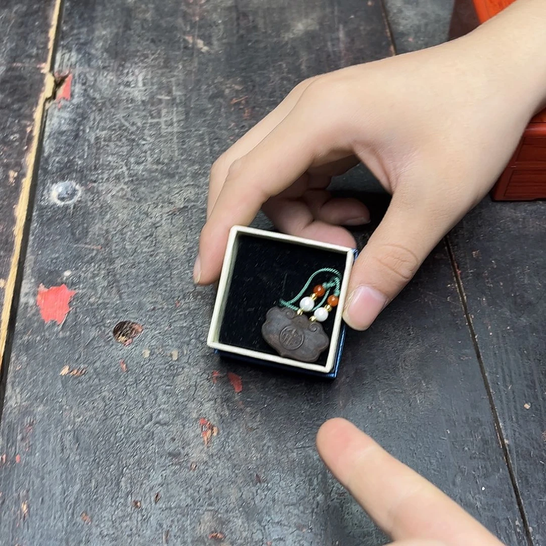 大叶紫檀（黑酸枝木类）