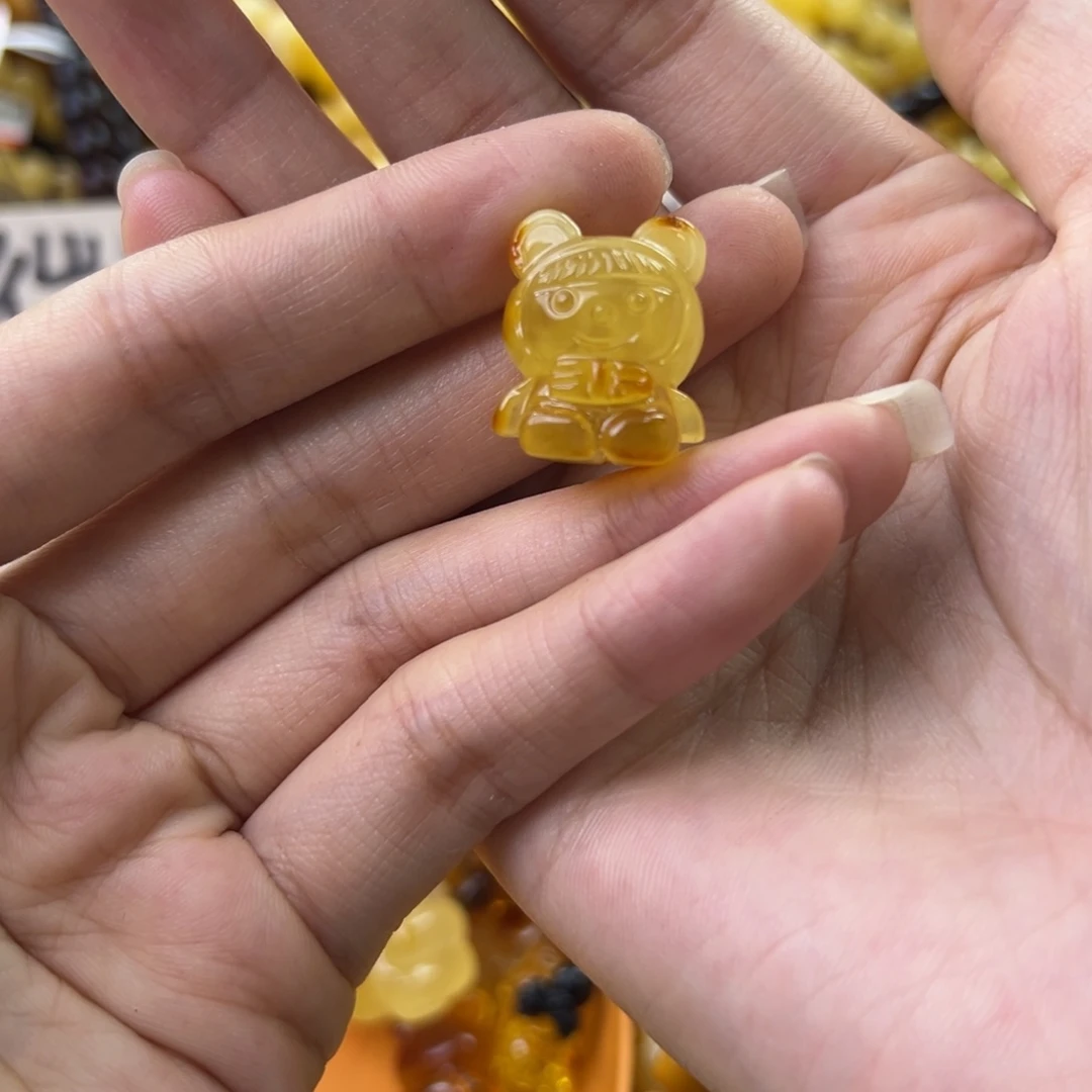 琥珀珠宝奇石未镶嵌