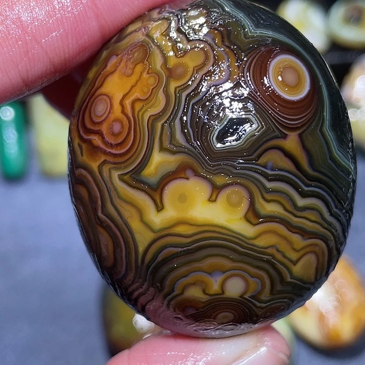 玛瑙/玉髓未镶嵌珠宝奇石