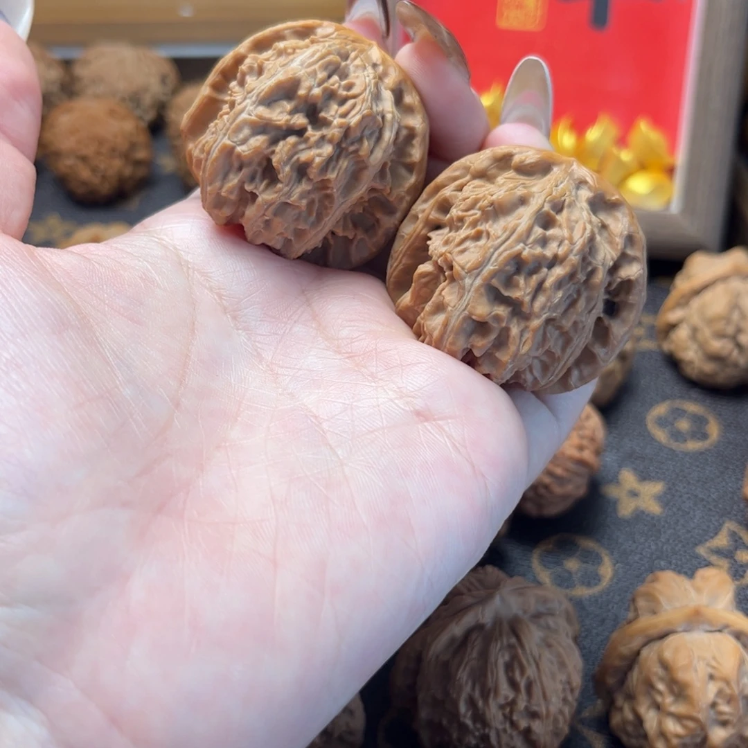 文玩核桃把件白狮子43修